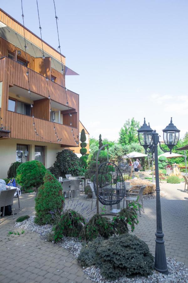 Floros Simfonija Hotel Šventoji Exterior foto