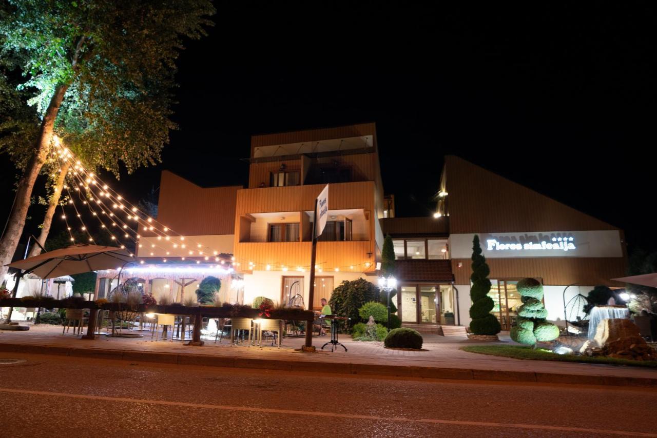 Floros Simfonija Hotel Šventoji Exterior foto