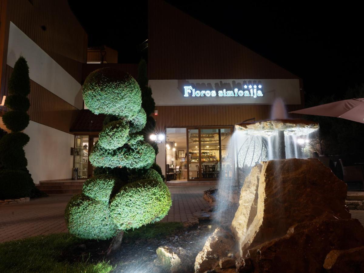 Floros Simfonija Hotel Šventoji Exterior foto