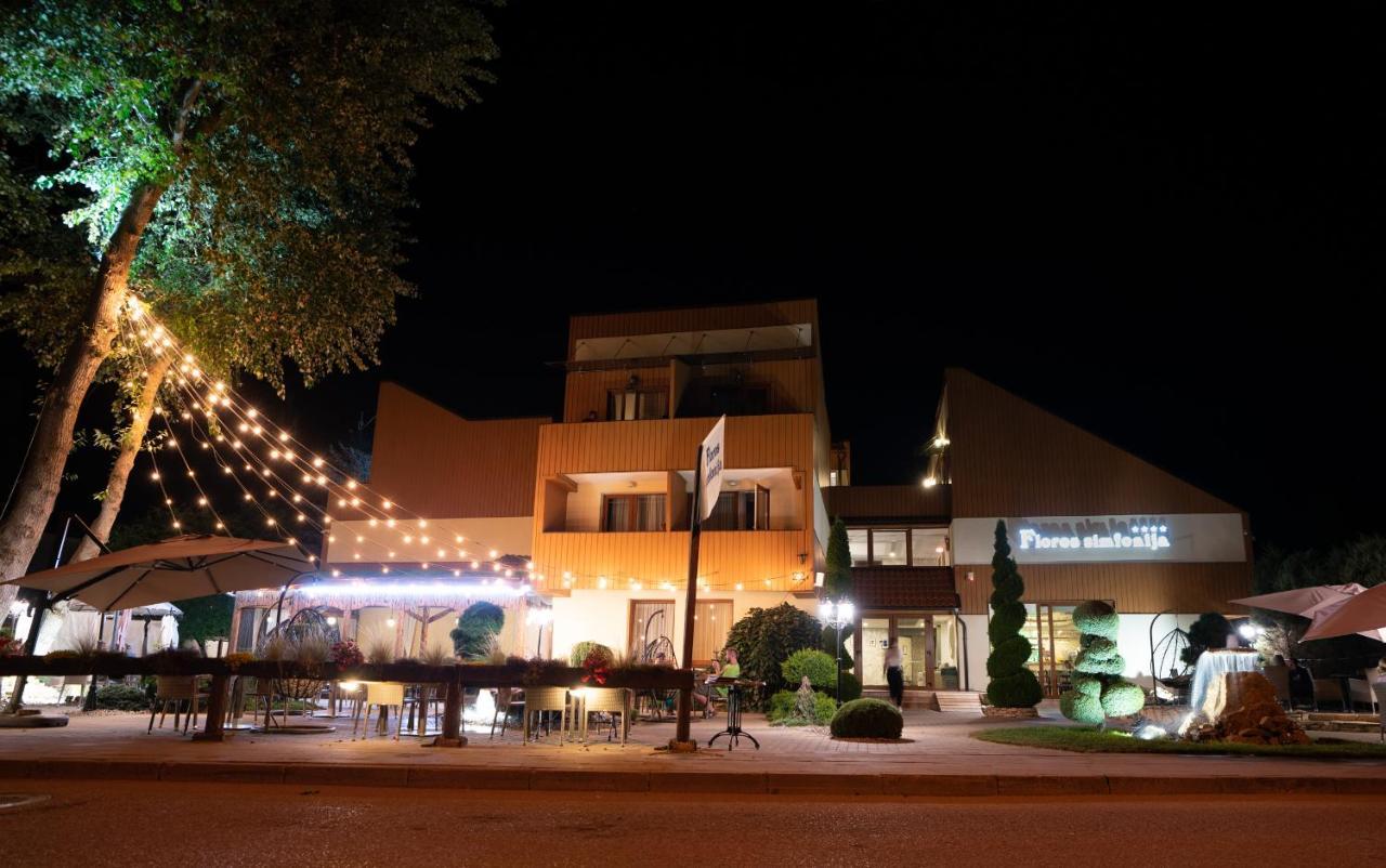 Floros Simfonija Hotel Šventoji Exterior foto