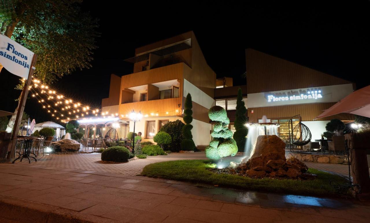 Floros Simfonija Hotel Šventoji Exterior foto