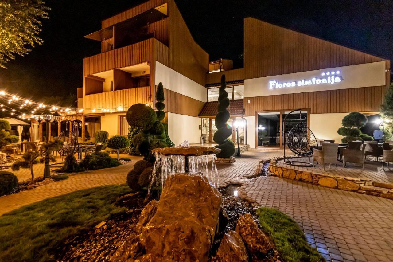 Floros Simfonija Hotel Šventoji Exterior foto